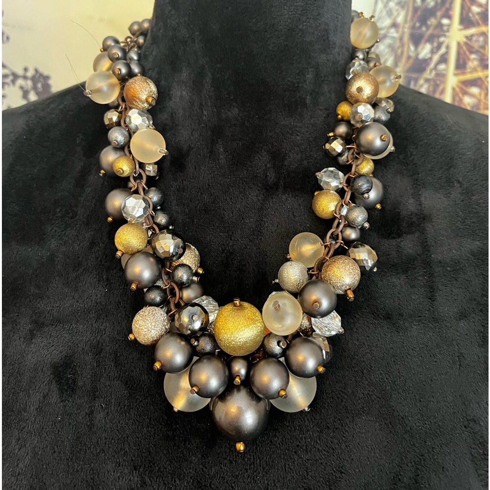 Statement necklace